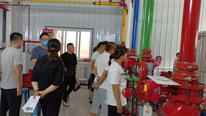 长庆输油分公司员工到宁夏嘉华消防培训学校参观学习
